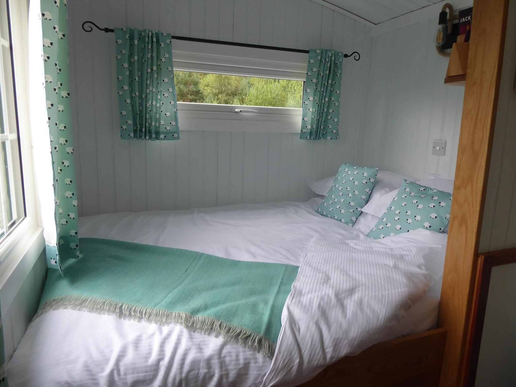 Dalnoid Cottages & Treehouses Nr Glenshee Buitenkant foto