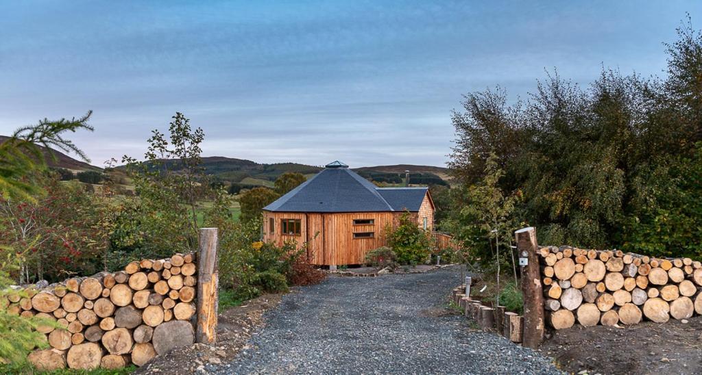 Dalnoid Cottages & Treehouses Nr Glenshee Buitenkant foto