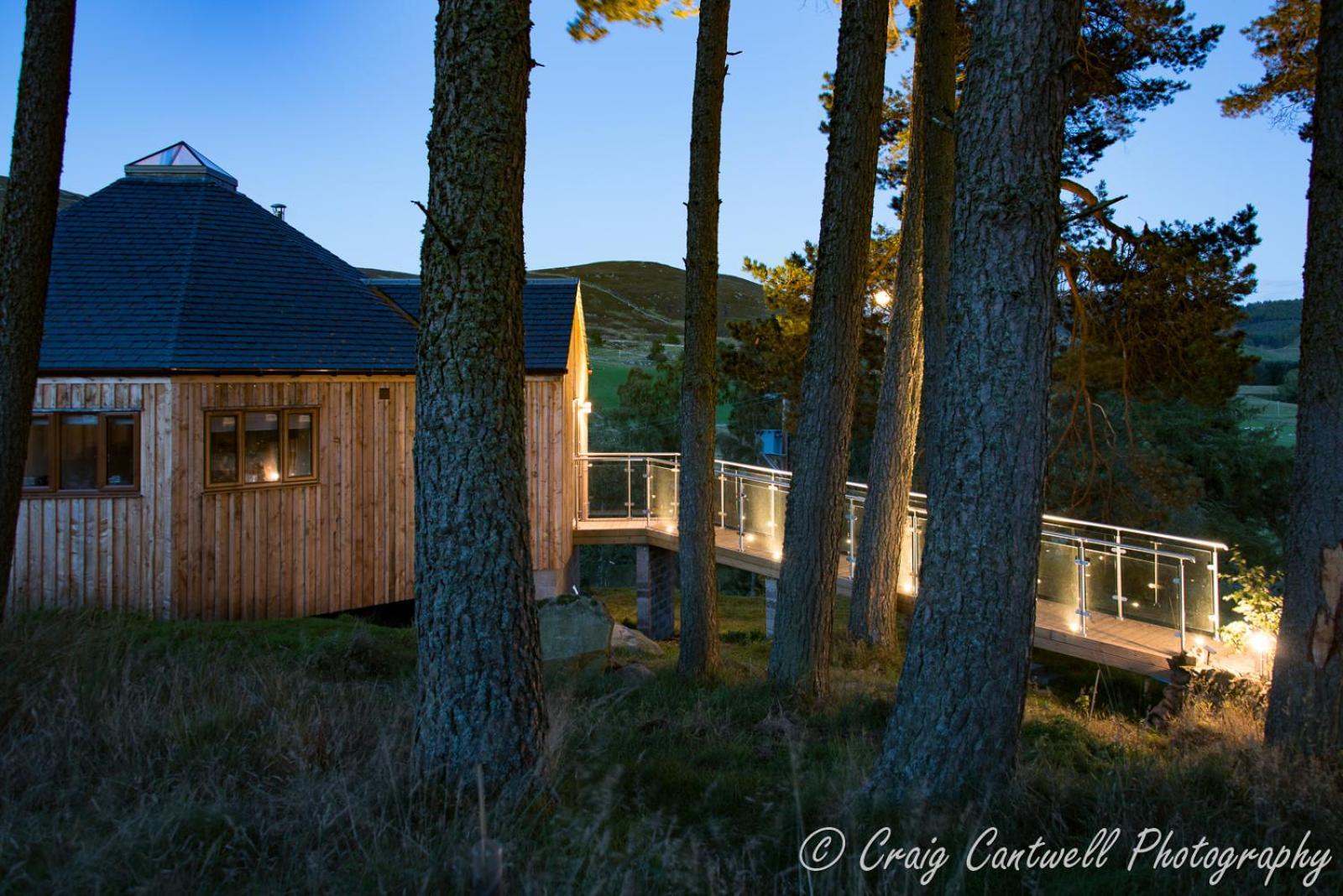 Dalnoid Cottages & Treehouses Nr Glenshee Buitenkant foto
