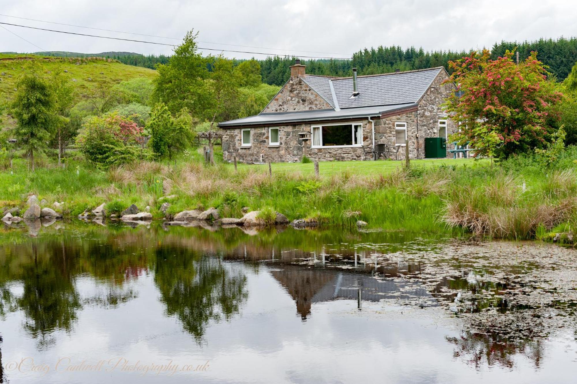 Dalnoid Cottages & Treehouses Nr Glenshee Buitenkant foto