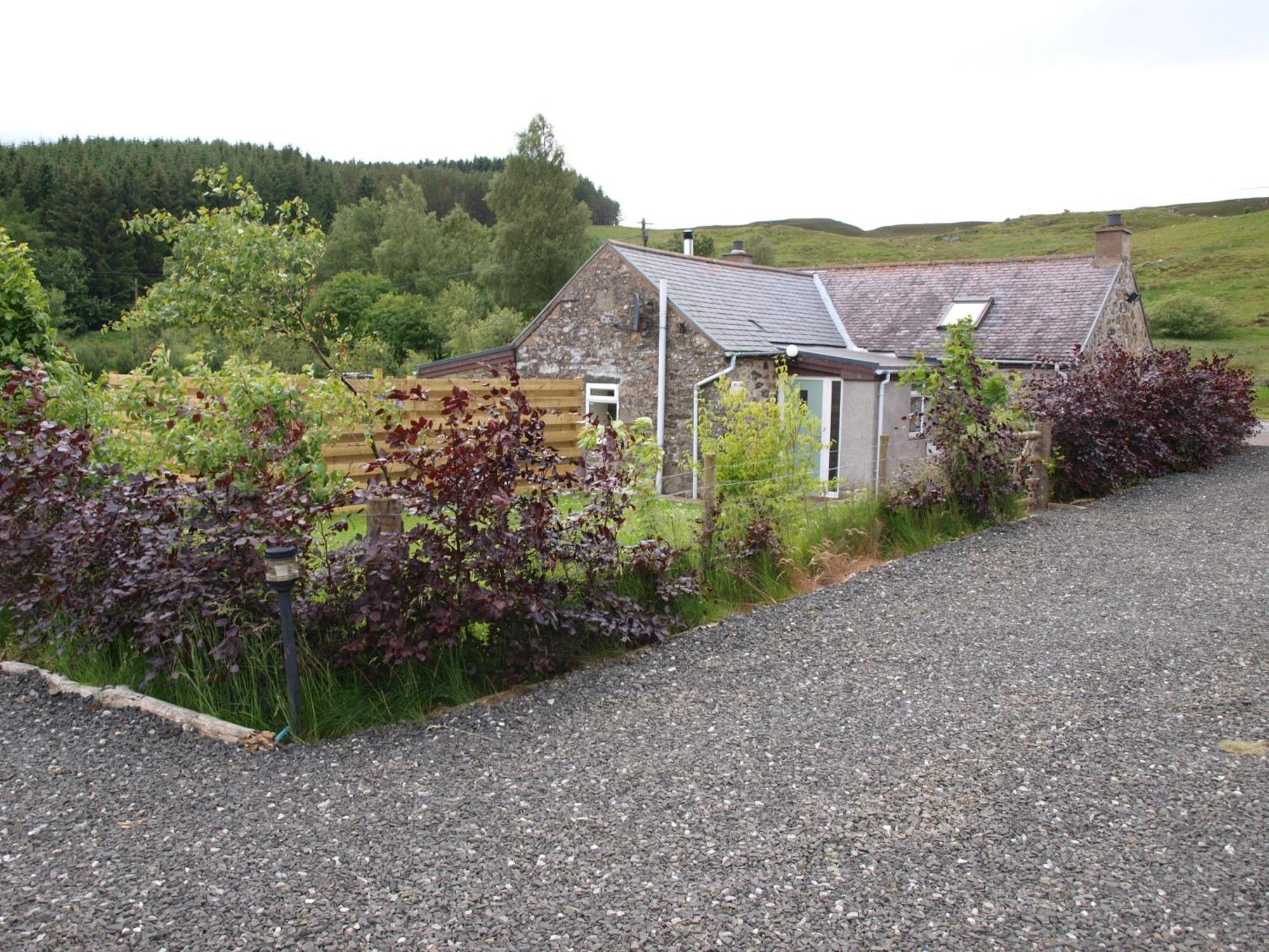 Dalnoid Cottages & Treehouses Nr Glenshee Buitenkant foto